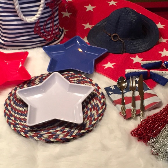 🇺🇸 4th of July 🇺🇸  15 Inch Round Placemats. 🇺🇸 Set of 4 🇺🇸 - Picture 5 of 13
